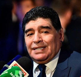 رئيس فنزويلا سيلعب تحت قيادة مارادونا