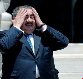 مثلما يهرب اللصوص، هكذا هرب هوشيار  بسيارته متخفياً الى تركيا، ومن هناك رحل الى دبي !