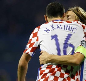 كرواتيا وسويسرا يقتربان من مونديال روسيا