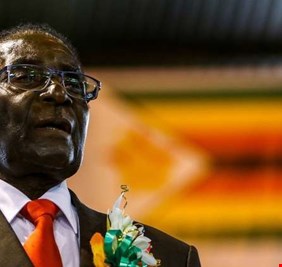 الحزب الحاكم في زيمبابوي يعزل موغابي