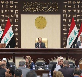 بسبب استجواب فلاح حسن.. النائبة زينب الطائي تقاضي رئيس البرلمان سليم الجبوري!