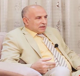 بالفيديو:  مادام أبو حذيفة وأم نور،  وسيارة المونيكا موجودة، طز بمحافظ نينوى !