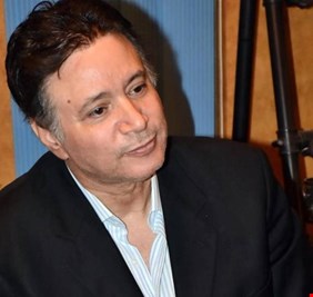 نزيف في المخ يهدد حياة الفنان المصري إيمان البحر درويش