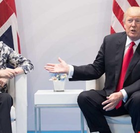 ترامب يهاجم تيريزا ماي لانتقادها 