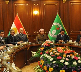 ماذا دار في الإجتماع السري المهم الذي جرى بين قيادات الاتحاد الوطني ومسعود البارزاني؟