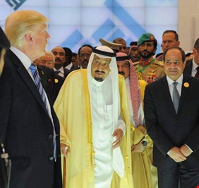 السعودية ومصر والأردن سيمتصون غضب الشارع: البيت الأبيض لا يعتقد أن قرار نقل السفارة سيُفسد خطة ترامب