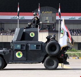 استعراض عسكري مصحوب بفرح عارم في العاصمة بغداد