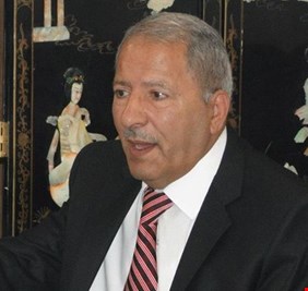 الدفاع النيابية: كنا نتوقع من العبادي اظهار خطة لتجريم الطائفيين وليس بتوجيه المناشدات لهم