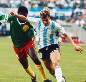 وفاة صاحب أسوأ التحام في تاريخ كأس العالم