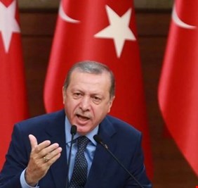 حزب أردوغان يدعو لإنهاء سيطرة السعودية على مكة والمدينة وتشكيل “محور مقاومة”