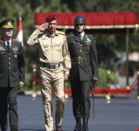 الغانمي في انقرة لحضور اجتماع عسكري ثلاثي رفيع