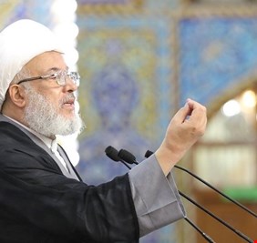 بكل وقاحة.. صحيفة خليجية تهاجم المرجعية وتدعي أن خطبة الجمعة وفرت ممراً 