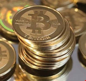 بيتكوين تهوي في أسوأ أسبوع لها منذ عام 2013