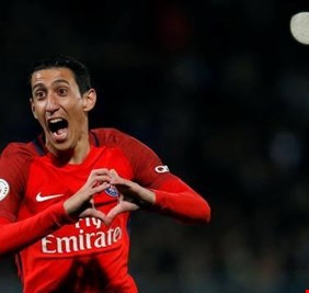 دي ماريا يحتفل مع برشلونة بانتصار الكلاسيكو