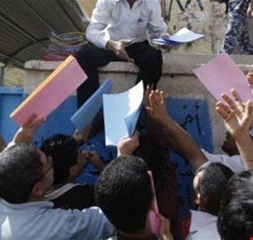 بعد ايقاف التعيينات، وزارة المالية توقف ايضا الترفيعات والعلاوات لموظفي دوائر الدولة