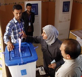 السعودية تبلغ نواباً عراقيين قبولها بإجراء الإنتخابات في موعدها مقابل تهيئة الظروف لفوز العبادي بولاية ثانية !