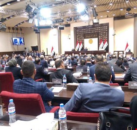 التربية النيابية تطالب العبادي بسحب يد “متنفذين” عينهم إقبال في الوزارة !