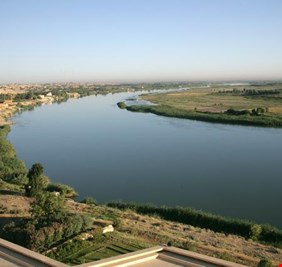 وزير عراقي يتمنى (فيضان) كبير في السنة الجديدة !