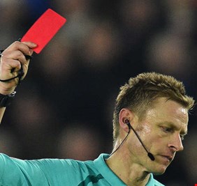 لاعب يقتل حكما بسبب بطاقة حمراء في المكسيك!