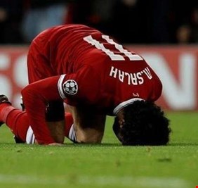المصري محمد صلاح يحصد جائزة أفضل لاعب في أفريقيا لعام 2017