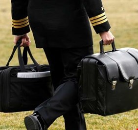 متى سيضغط ترامب زره النووي وماهي خفاياه؟