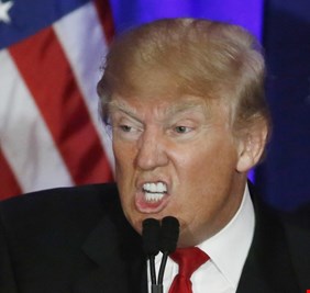 صحيفة الغارديان البريطانية : ترامب (مخبل ) !