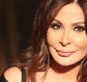 سعر خيالي لمعطف إليسا