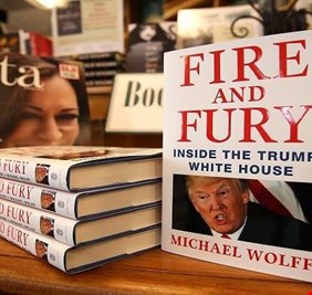 ترامب يصف مؤلف 