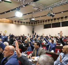 نائب: الإتفاق على تثبيت موعد الانتخابات النيابية وتأجيل انتخابات مجالس المحافظات