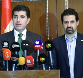 طالباني ينفي تسليم نفط كردستان للحكومة المركزية، ونيجرفان يتهم مكتب العبادي بالكذب !