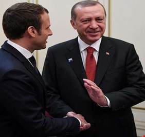 أردوغان لماكرون: لا أطماع لنا بأراضي الغير