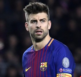 بيكيه يتحرك لإنقاذ برشلونة