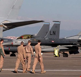 البنتاغون ينفي اعتزامه التخلي عن استخدام قاعدة إنجرليك التركية