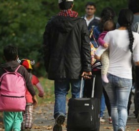 أوروبا تهدد دولا ترفض استقبال لاجئين مطرودين بـ