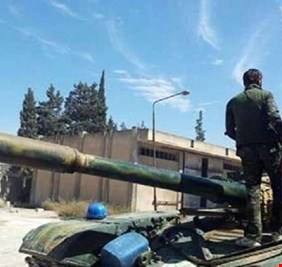 الجيش السوري يسيطر على سقبا بالكامل ويمهل المسلحين للانسحاب من حرستا