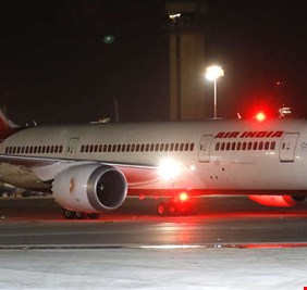 لأول مرة في التاريخ.. طائرة ركاب مدنية تصل إسرائيل عبر أجواء السعودية