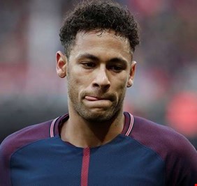 فريق عملاق يجهز عرضا مغريا لسرقة نيمار