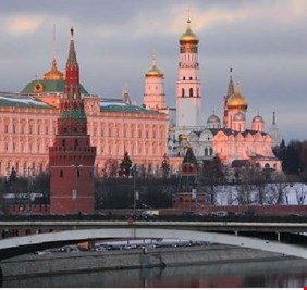 الكرملين: على ماي وجونسون الاعتذار لروسيا