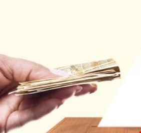 لأول مرة في تاريخ الانتخابات العراقية، وزارة تطلب التبرعات للقيام بدعاية انتخابية لوزيرها !