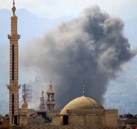 امريكا تحفظ ماء وجهها بضربة صاروخية سريعة، والسوريون يتظاهرون في الشوارع فرحاً بفشل العدوان