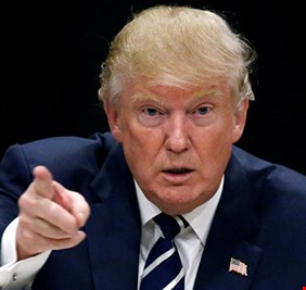 ترامب يتعرض الى انتقادات واسعة بسبب استخدامه جملة بوش التي اطلقها عام 2003 في العراق: (المهمة انجزت) !