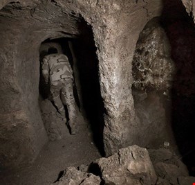 أنفاق داعش السرية 