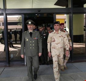 وزير الدفاع الأيراني يصل بغداد، فماذا في جعبته من خطط وافكار ومستجدات بعد احداث سوريا؟