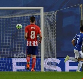 ريال سوسييداد يقرب برشلونة من التتويج بالليغا