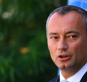 منسق الأمم المتحدة لإسرائيل: إطلاق النار على الأطفال أمر مخز!