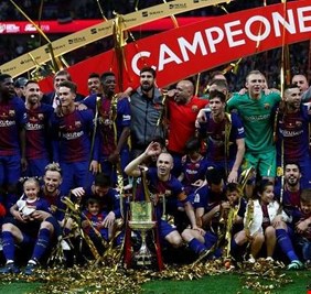 برشلونة يسحق إشبيلية ويتوج بكأس إسبانيا
