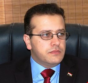بعد ان وقف رئيس البرلمان عائقاً امام استجوابه.. 