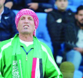 لماذا غادر المشجع الرياضي مهدي ملعب مباراة الأساطير والمنتخب التركي قبل نهايتها ؟