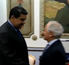 زيارة نادرة لمسؤول أمريكي لفنزويلا