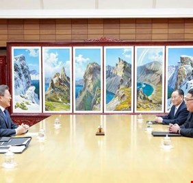 سيئول تأمل بعقد قمة ثلاثية بين الكوريتين والولايات المتحدة